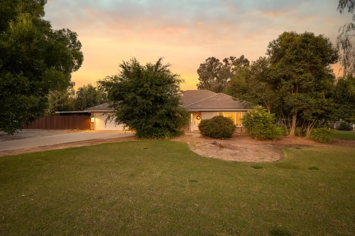 6160 N Sheridan Road, Clovis, CA 93619 - #1