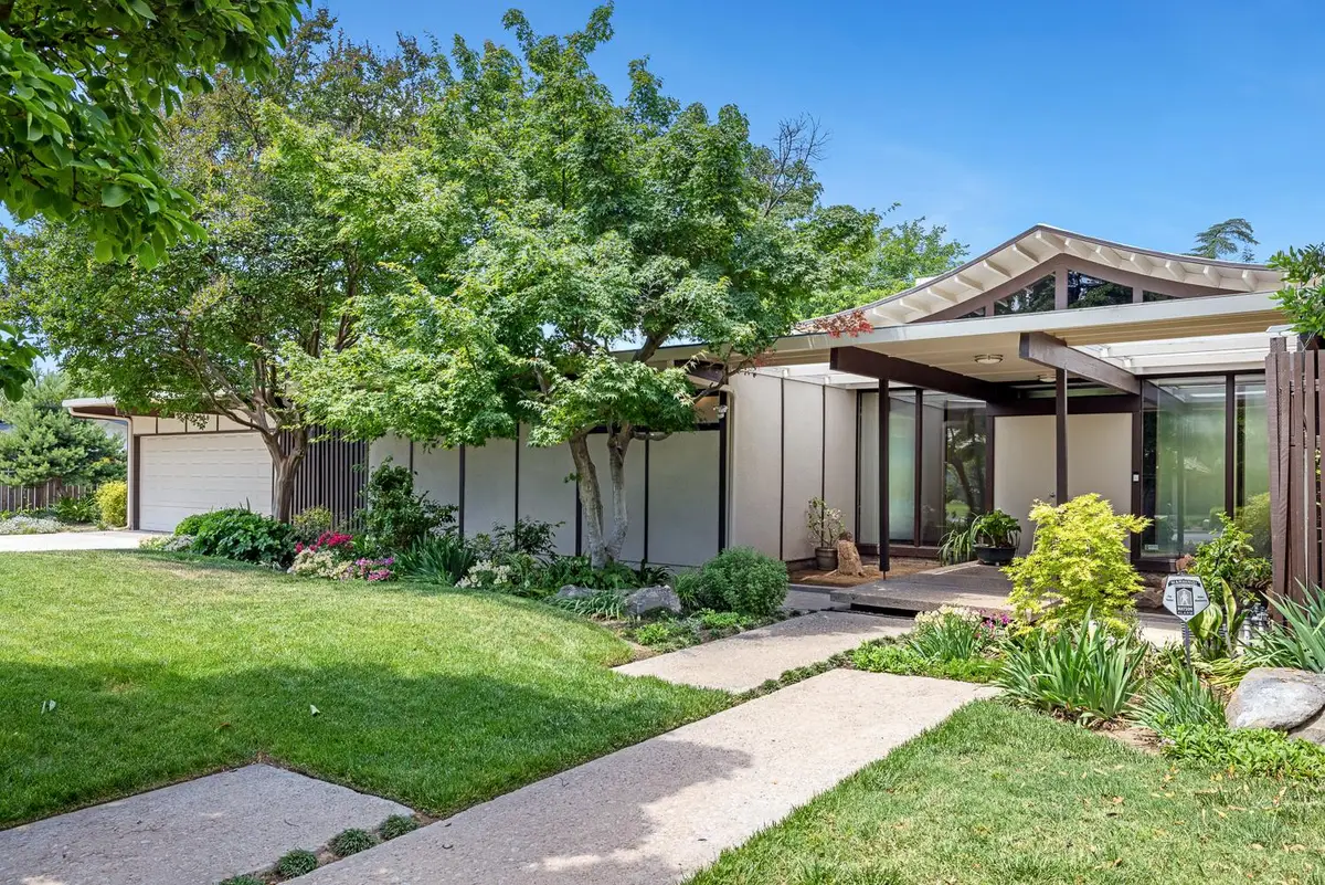 2530 W Wrenwood Avenue, Fresno, CA 93711 - #1