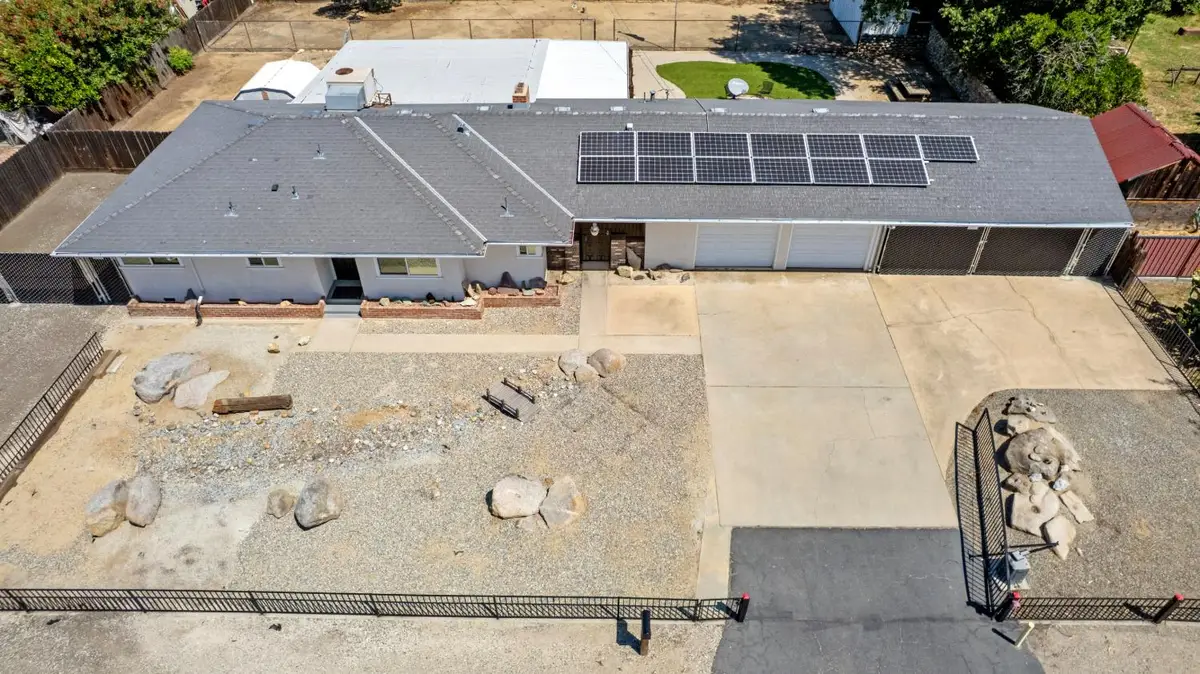 5431 E Indianapolis Avenue, Fresno, CA 93727 - #1