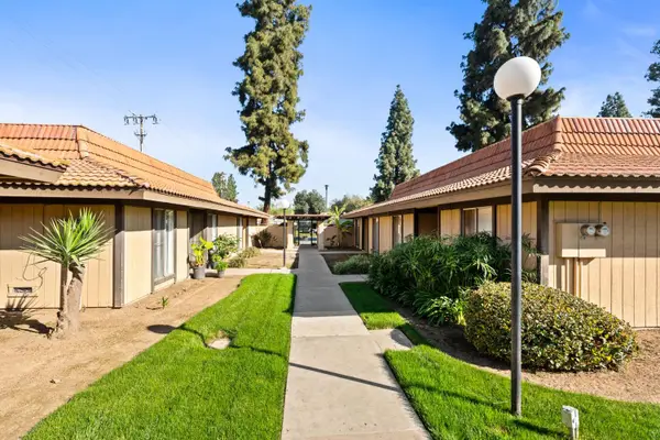 2910 E Huntington Boulevard, Fresno, CA 93721