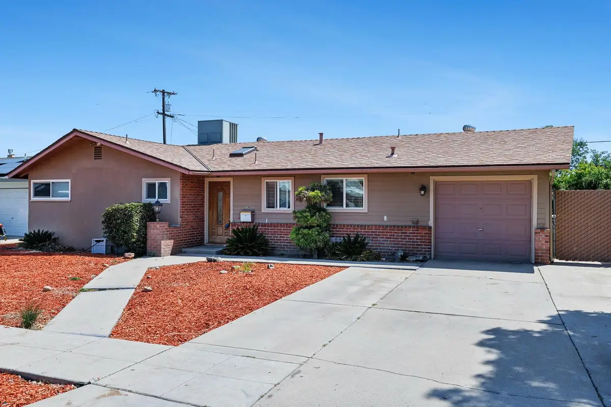 2834 N Boyd Avenue, Fresno, CA 93703 - #1