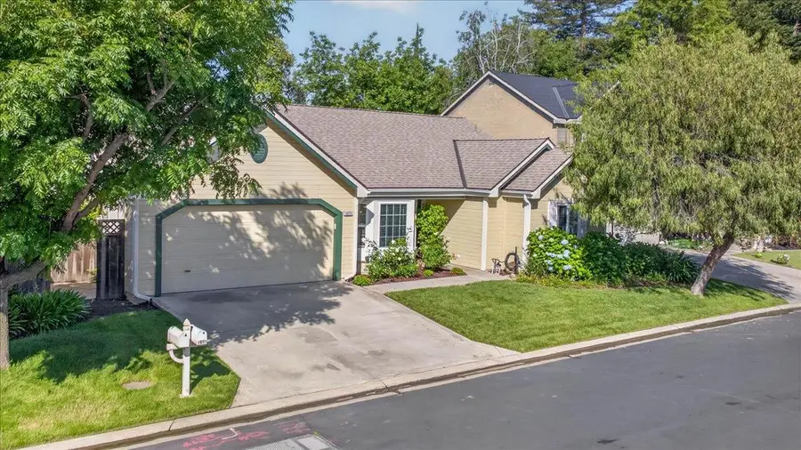10771 N Windham Bay Circle, Fresno, CA 93730 - #2