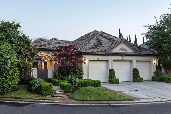 2435 E Tennyson Place, Fresno, CA 93730