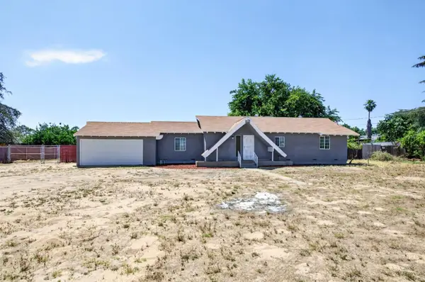 8233 S Elm Avenue, Fresno, CA 93706