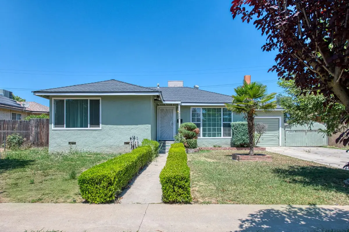 1534 W Saginaw Way, Fresno, CA 93705 - #1