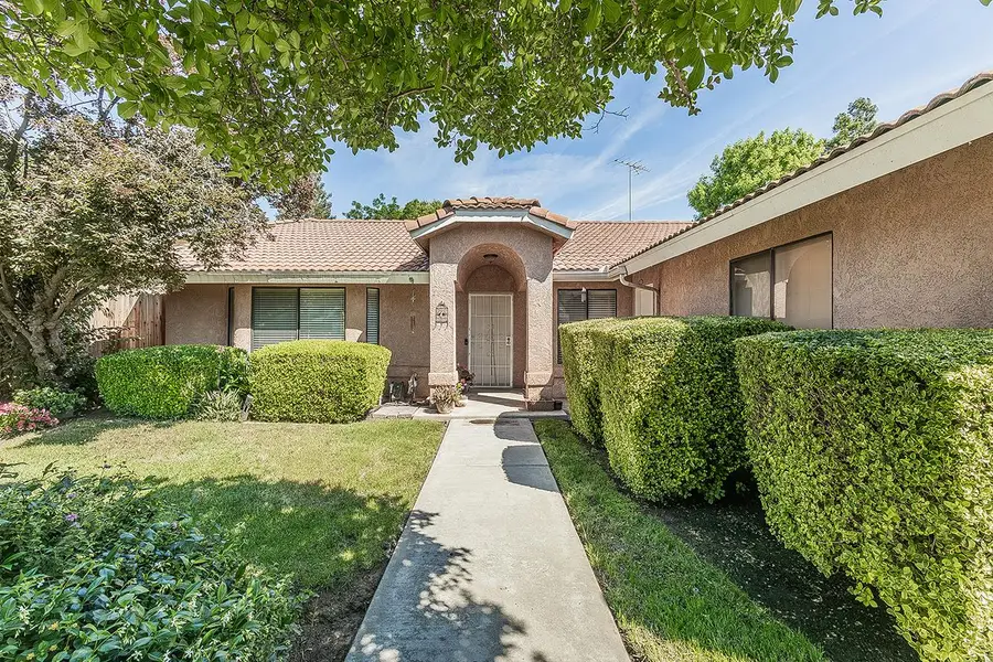 1908 E Niles Avenue, Fresno, CA 93720 - #2