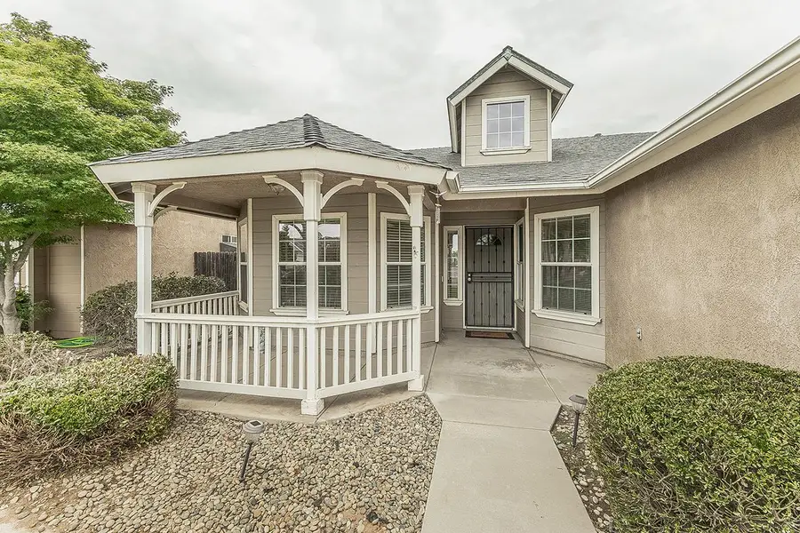 5906 W Paul Avenue, Fresno, CA 93722 - #2