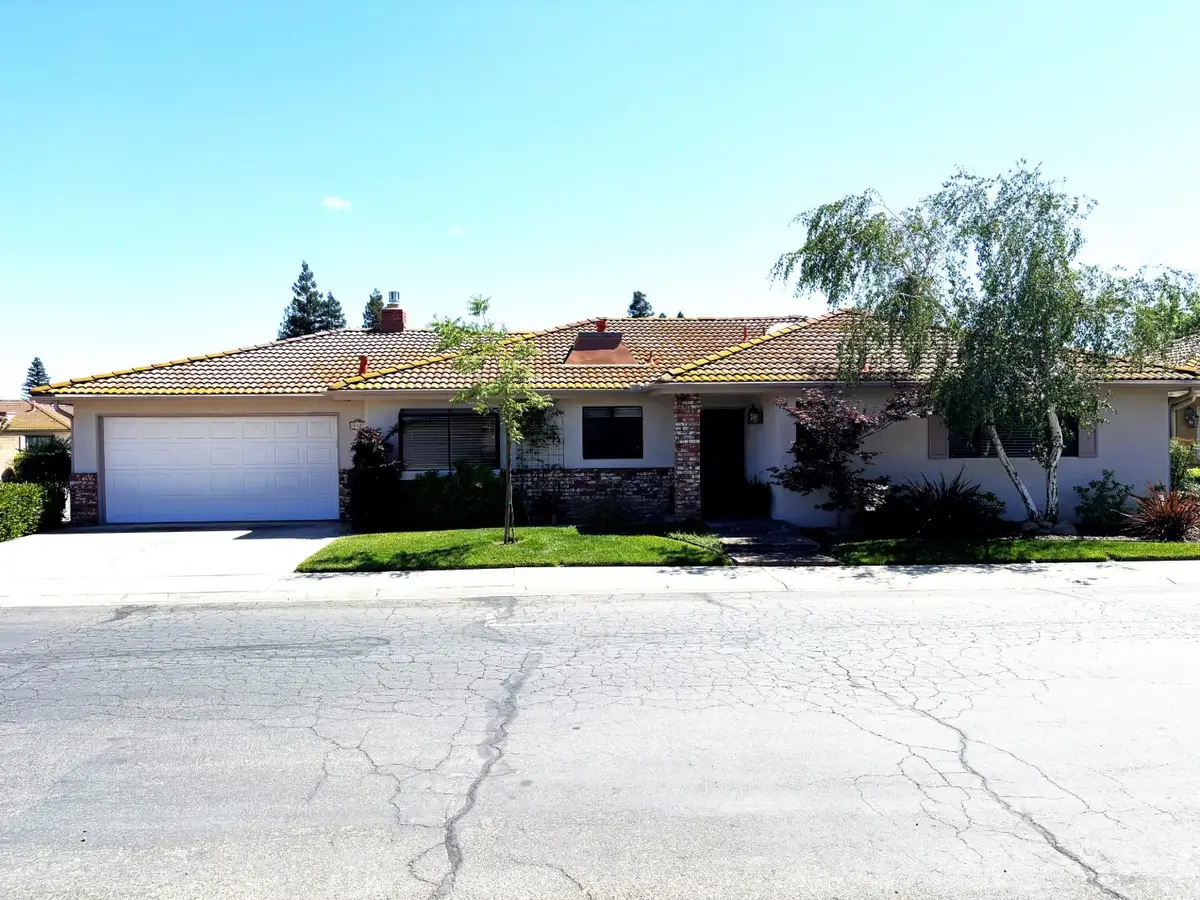867 E Frederick Avenue, Fresno, CA 93720 - #1