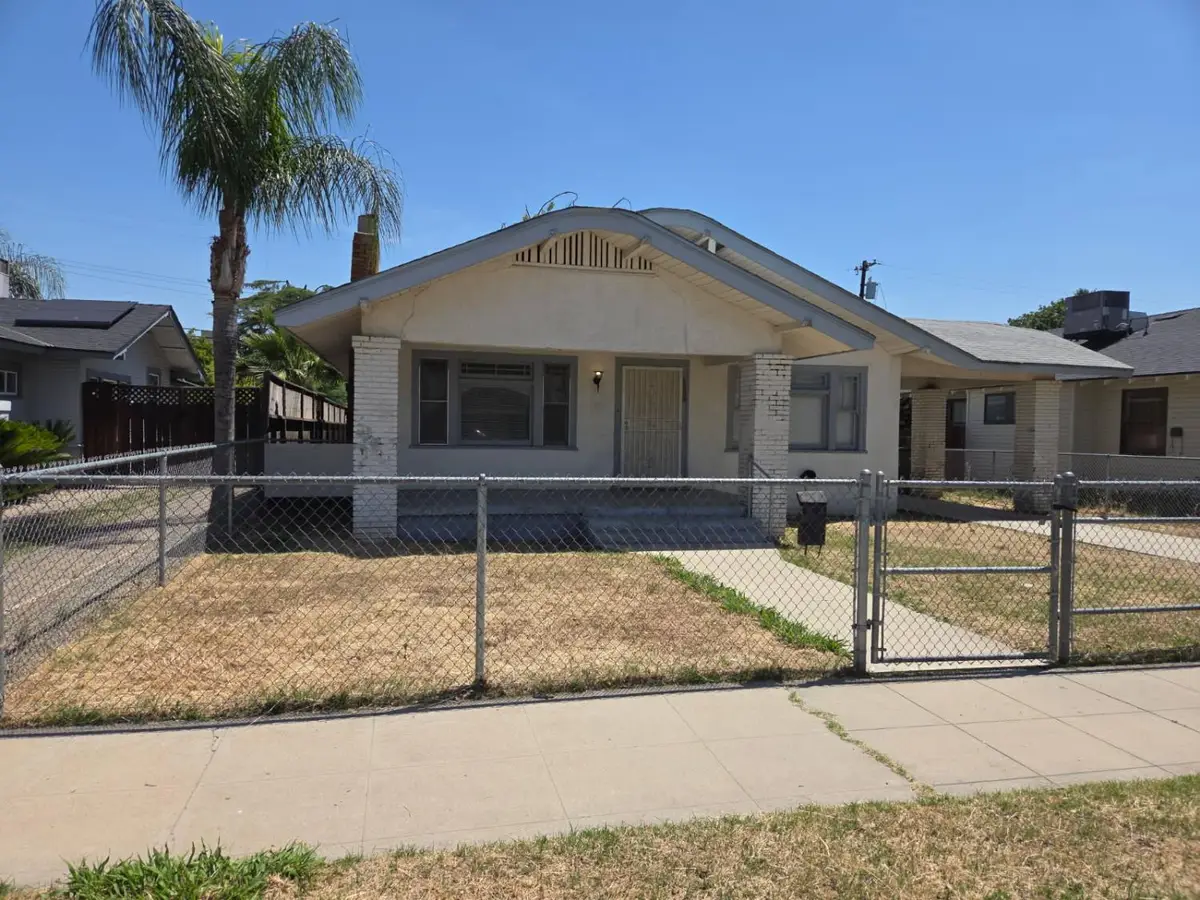 1332 N Wilson, Fresno, CA 93728 - #1
