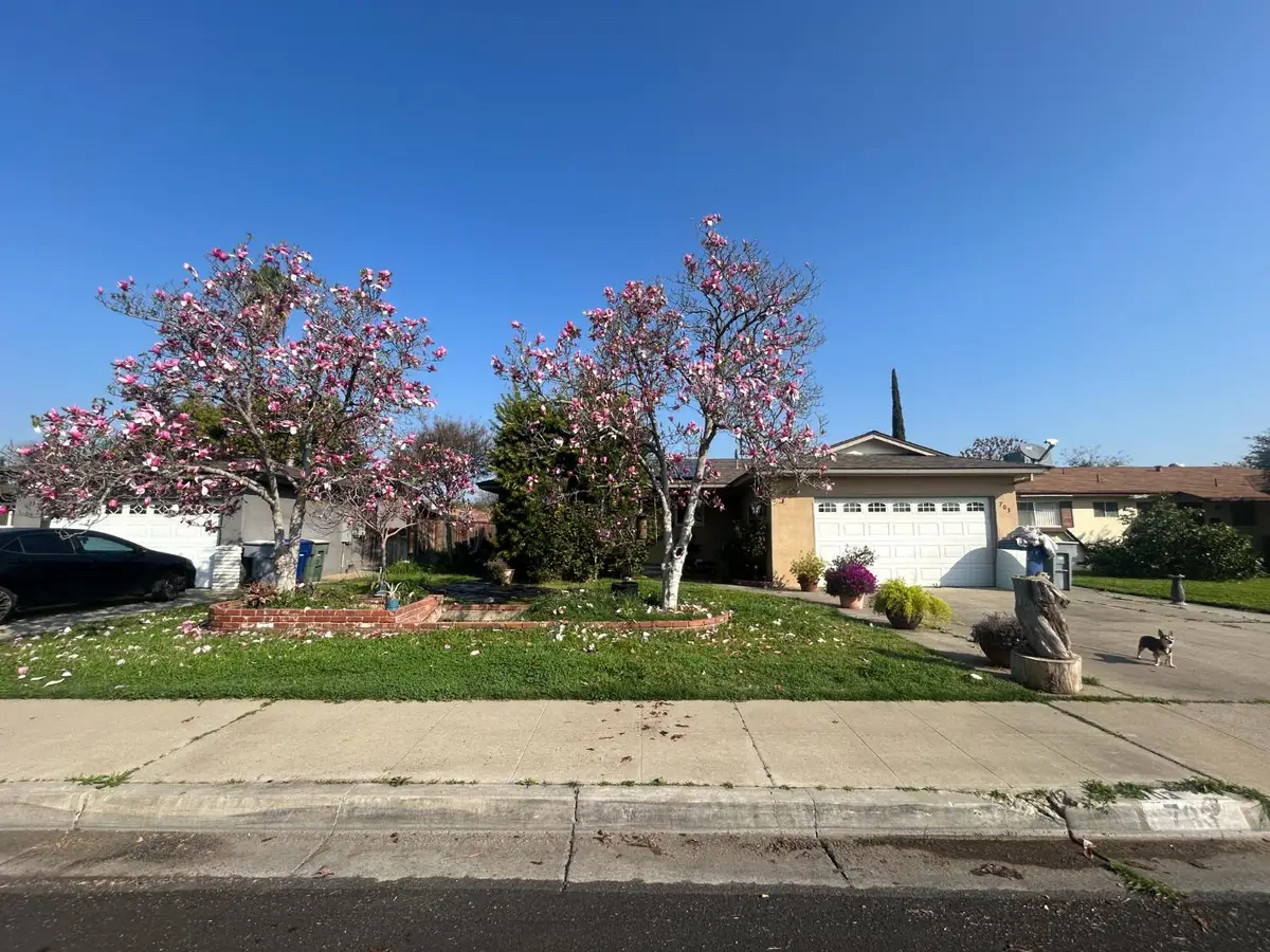703 W Holland, Clovis, CA 93612 - #1