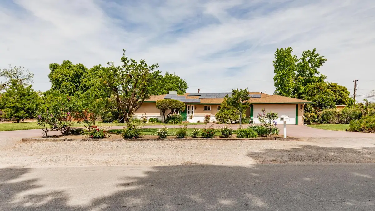 5767 E Park Circle Drive, Fresno, CA 93727 - #1