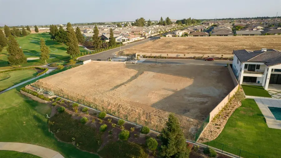 2490 E Copper Ridge Drive, Fresno, CA 93730 - #3