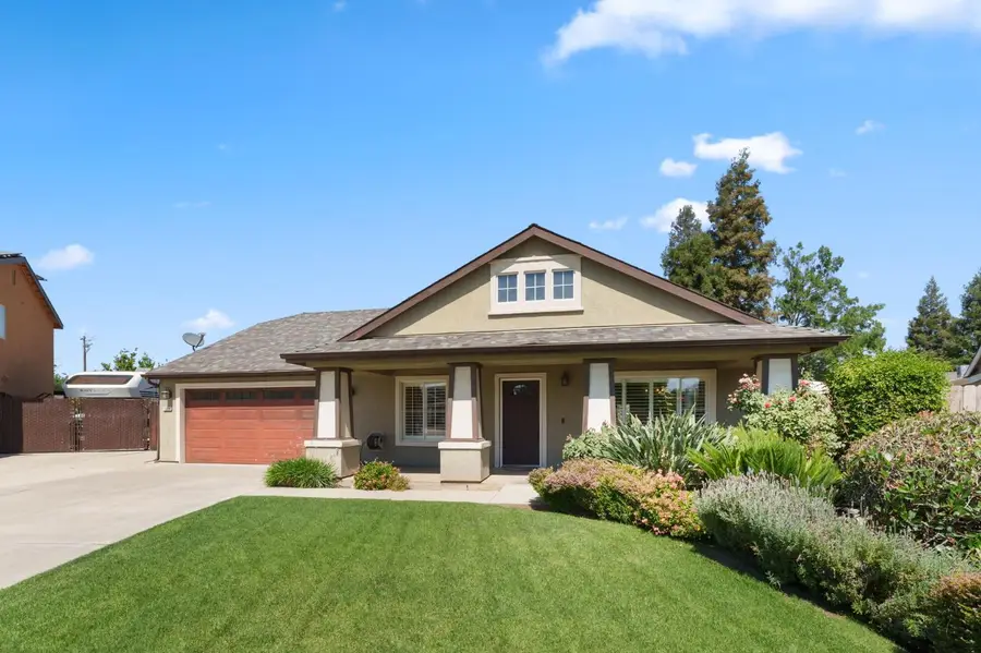 1826 Avenue C, Kingsburg, CA 93631 - #2