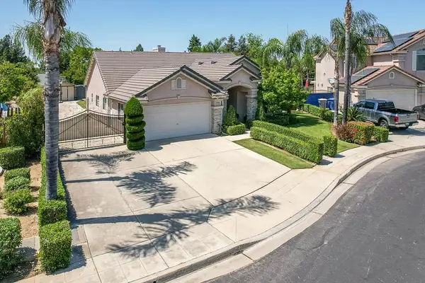 170 N Anderson Avenue, Clovis, CA 93612