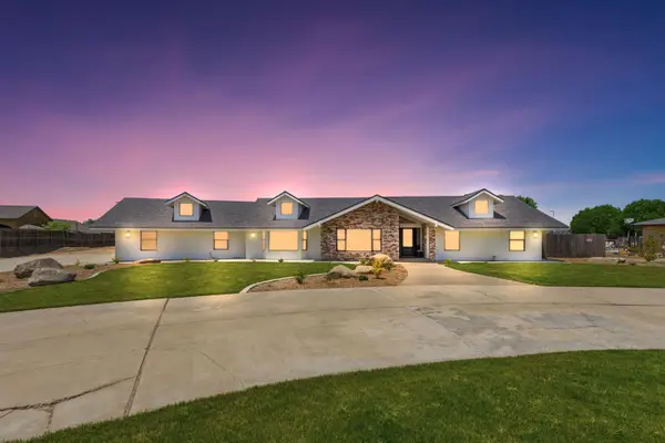 1023 1023 N Euclid Ave, Dinuba, CA 93618