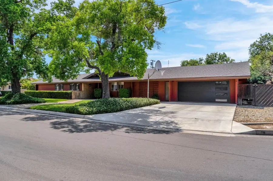 201 Hill Avenue, Sanger, CA 93657 - #3