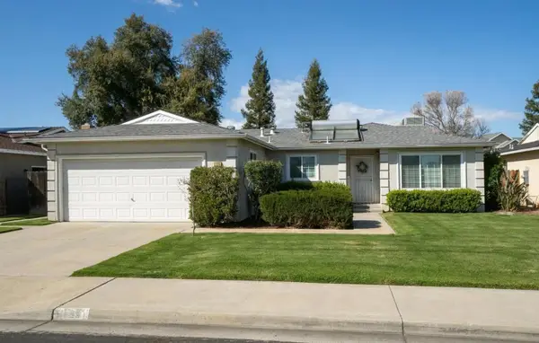 1725 Fairmont Avenue, Clovis, CA 93611