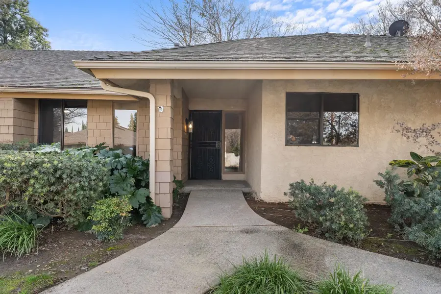 1095 W Sierra Avenue, Fresno, CA 93711 - #2