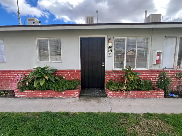 4690 E Huntington Avenue #4694, Fresno, CA 93702