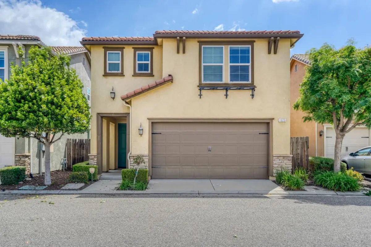 1525 N Piccadilly Lane, Clovis, CA 93619 - #1