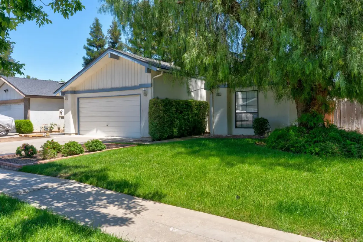 367 W Teague Avenue, Fresno, CA 93711 - #1