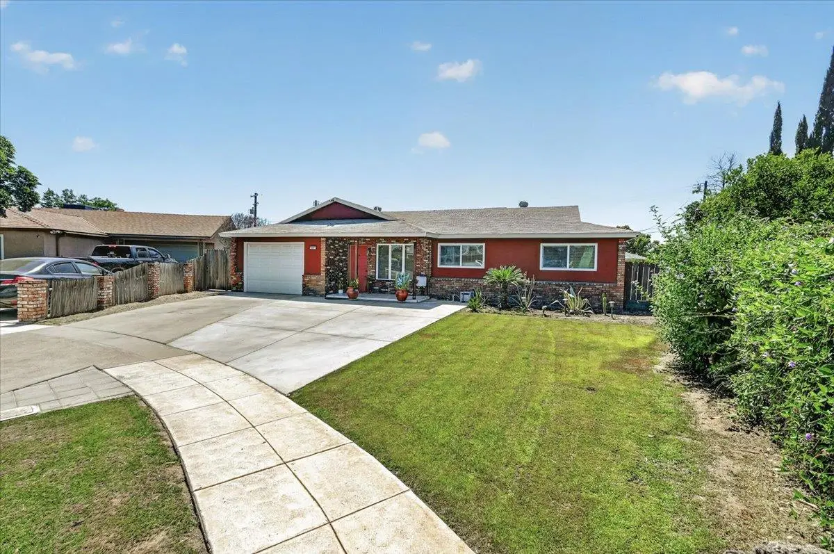 3097 W Sussex Way, Fresno, CA 93722 - #1