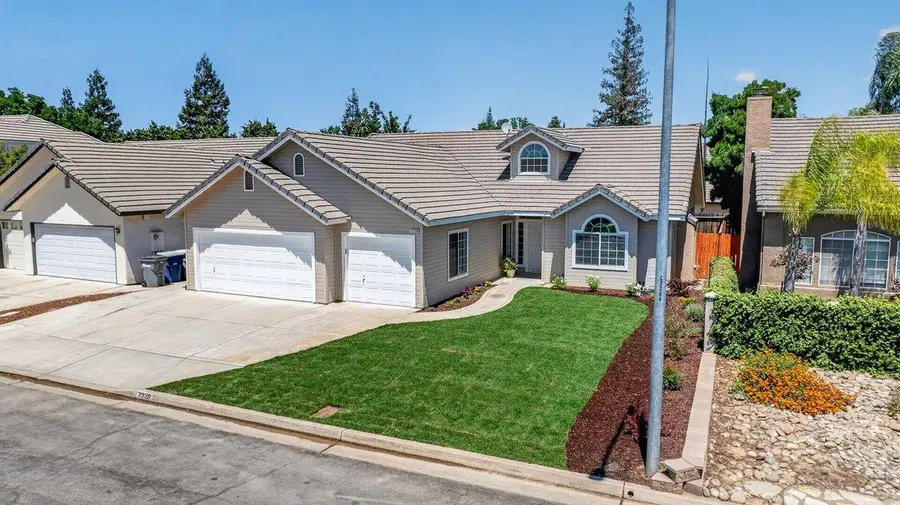 2228 E Yeargin Drive, Fresno, CA 93720 - #2
