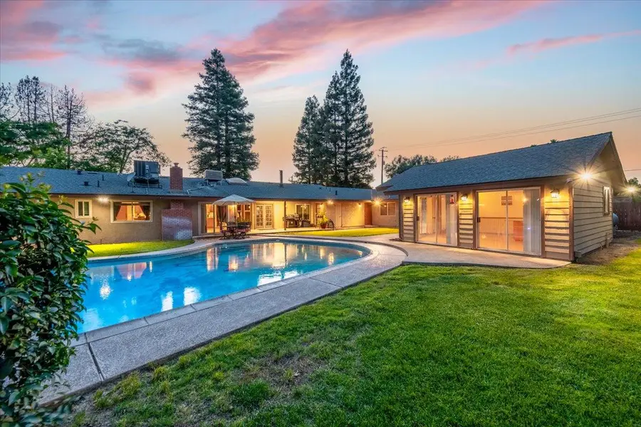1185 N Locan Avenue, Clovis, CA 93619 - #3