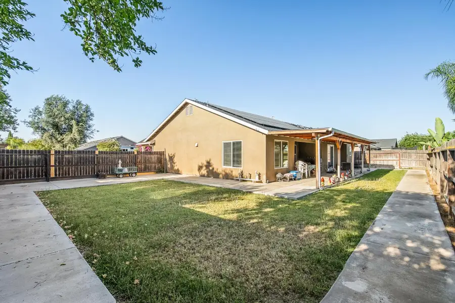 6503 E Dayton Avenue, Fresno, CA 93727 - #2