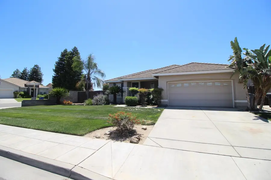 1014 Mango, Madera, CA 93637 - #2