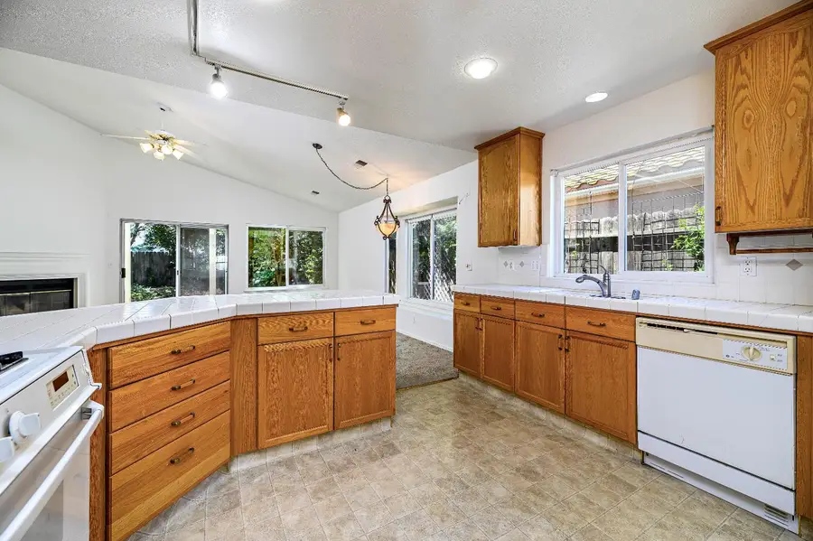1757 E Birch Avenue, Fresno, CA 93720 - #3
