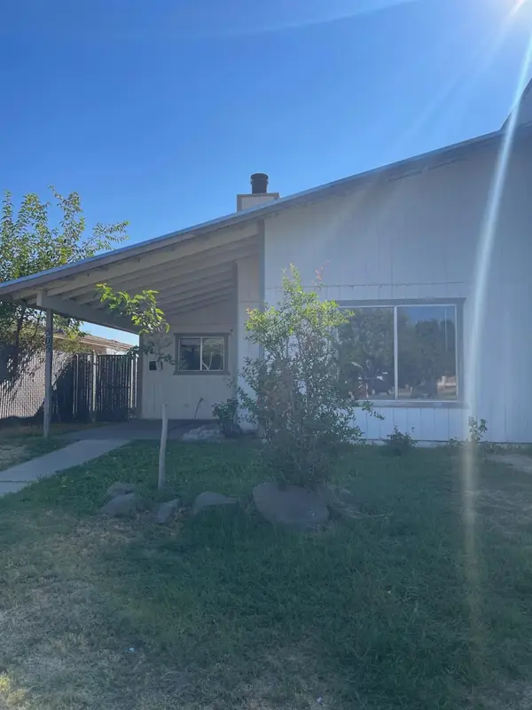 Address Withheld By Seller, Coalinga, CA 93210