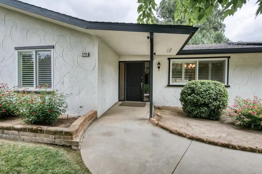 9796 N Millbrook Avenue, Fresno, CA 93720 - #3