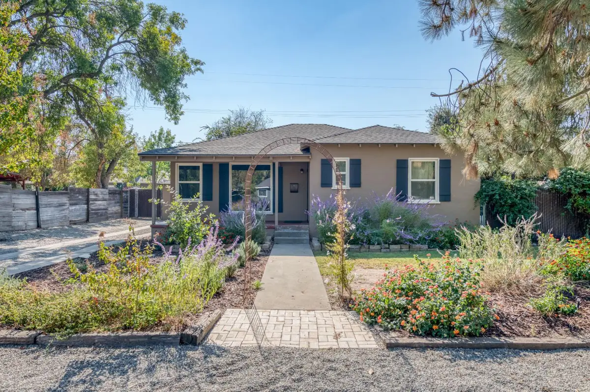 632 E Ramona Way, Fresno, CA 93704 - #1