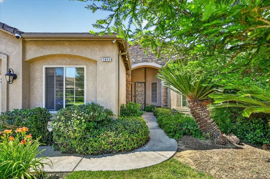 5840 E Erin Avenue, Fresno, CA 93727 - #3