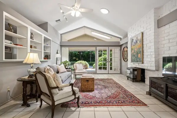 5039 N Van Ness, Fresno, CA 93711