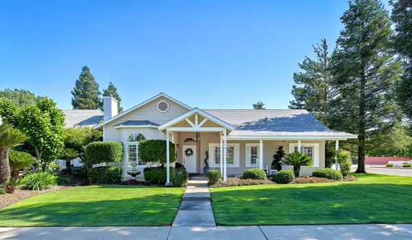 474 Euclid Circle, Dinuba, CA 93618