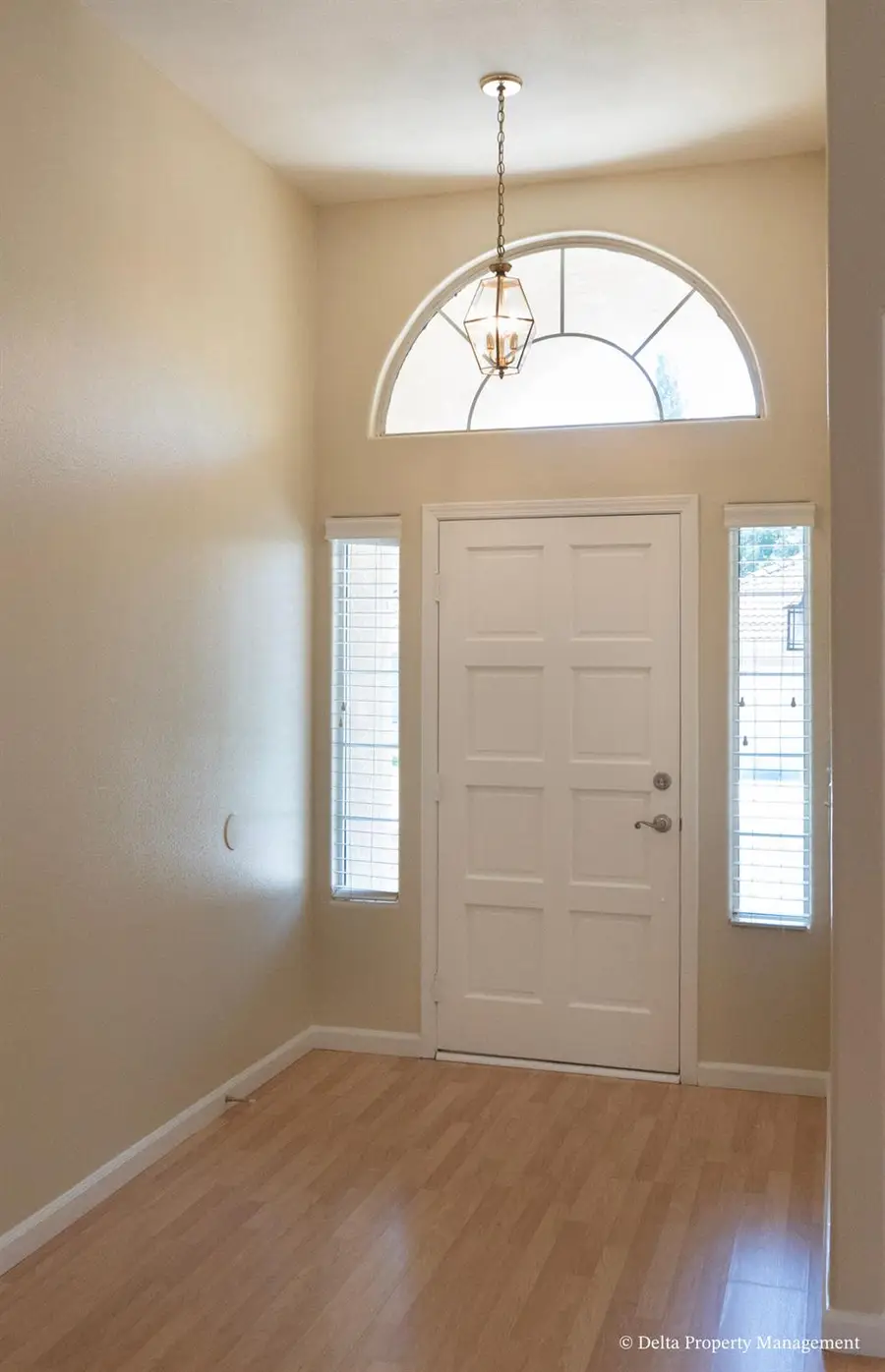 1044 E Manhattan Avenue, Fresno, CA 93720 - #2