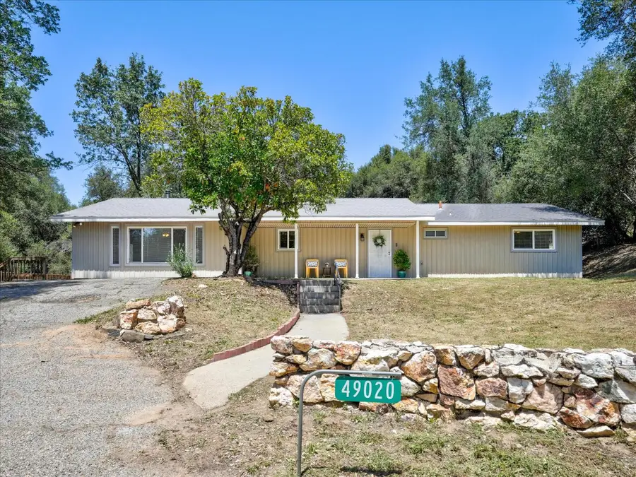 49020 Manzanita Road, Oakhurst, CA 93644 - #2