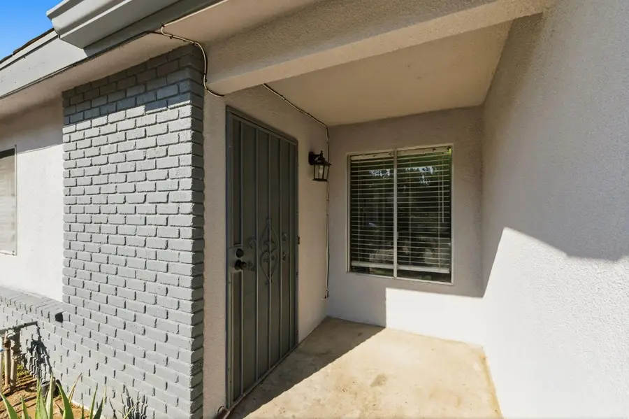 5038 W Donner Avenue, Fresno, CA 93722 - #3