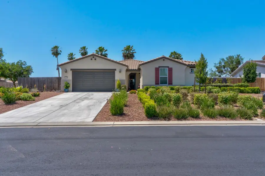 13020 Ridgewood Way, Chowchilla, CA 93610 - #2