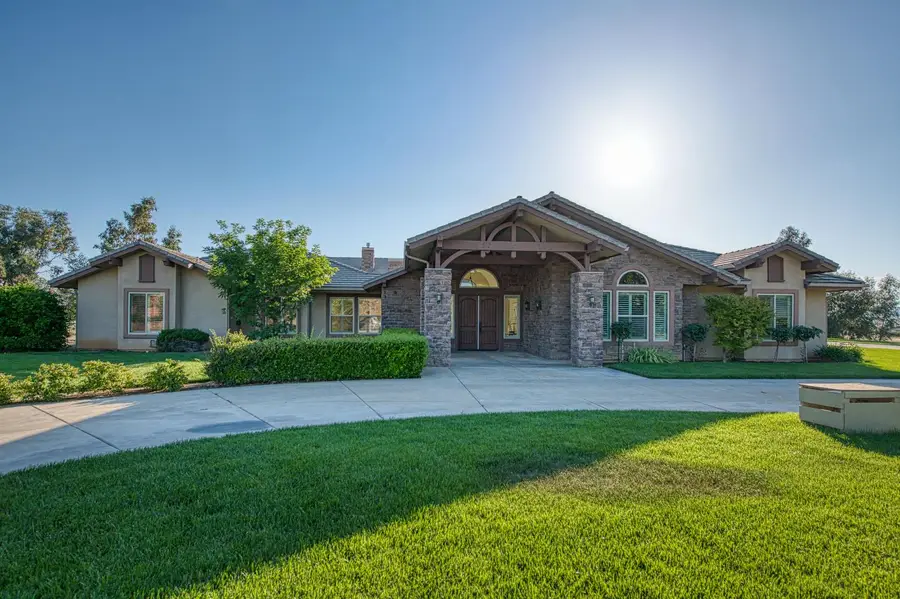 14209 Academy Oaks Ln, Clovis, CA 93619 - #2
