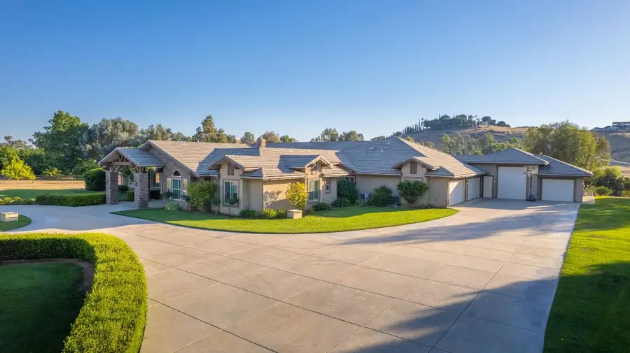14209 Academy Oaks Ln, Clovis, CA 93619 - #3