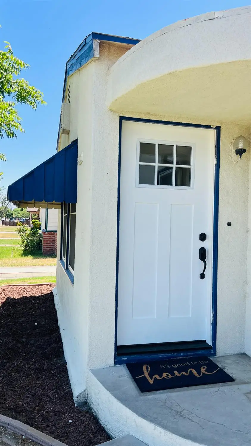 523 W Ivy Street, Hanford, CA 93230 - #3