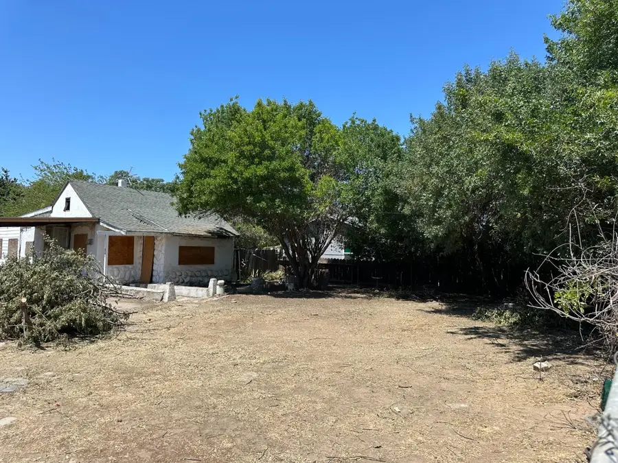 5185 Mission, Fresno, CA 93722 - #2