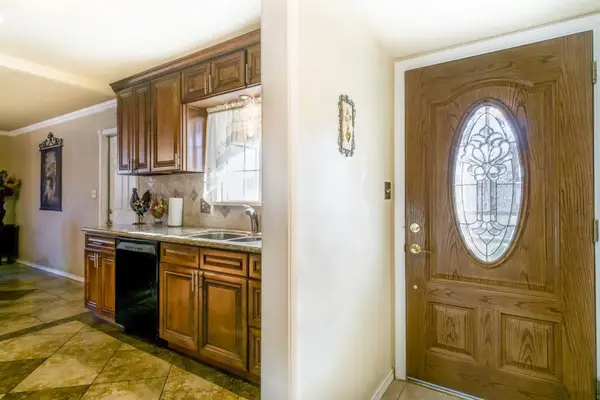 3617 E Fairmont Avenue, Fresno, CA 93726