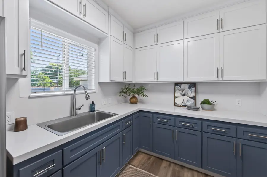 1348 Union Street, Kingsburg, CA 93631 - #3