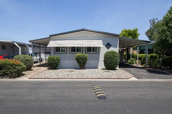 221 W Herndon Avenue #113, Fresno, CA 93650