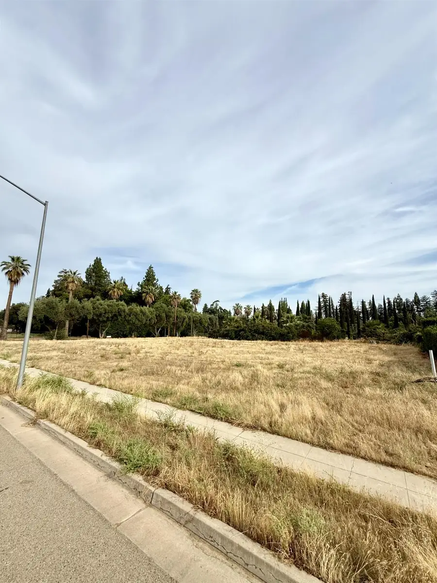 5386 E Orleans, Fresno, CA 93727 - #3