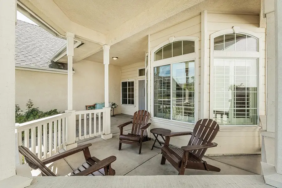 594 Loyola Avenue, Clovis, CA 93619 - #3
